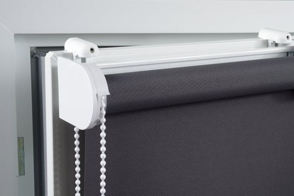 Comment installer une moustiquaire sans percer ?