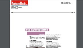 Dans la maison les stores jouent avec la lumière