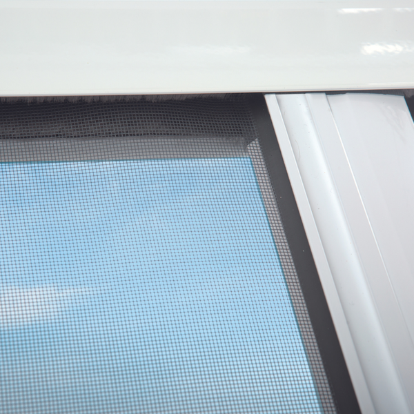 Moustiquaire latérale grise - Style moderne pour baie vitrée - Structure aluminium - Sur mesure — vue 4