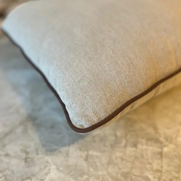 Coussin Toile de Jouy Rouge - Coussins pratiques et résistants - Tissu de qualité supérieure - Parfait pour toutes les pièces - Facile à entretenir — vue 3