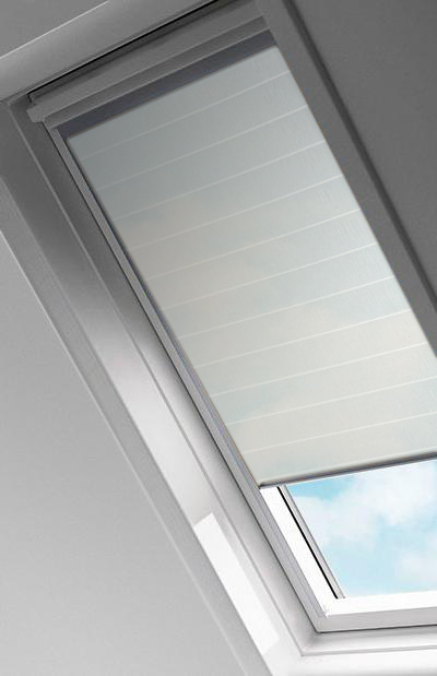 Stores Tamisants à Motifs Zip blanc compatibles avec les fenêtres de toit VELUX - polyester - durable et élégant