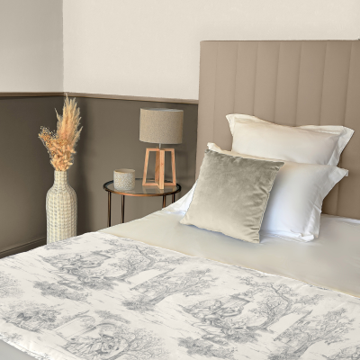 Chemin de Lit Toile de Jouy Gris clair