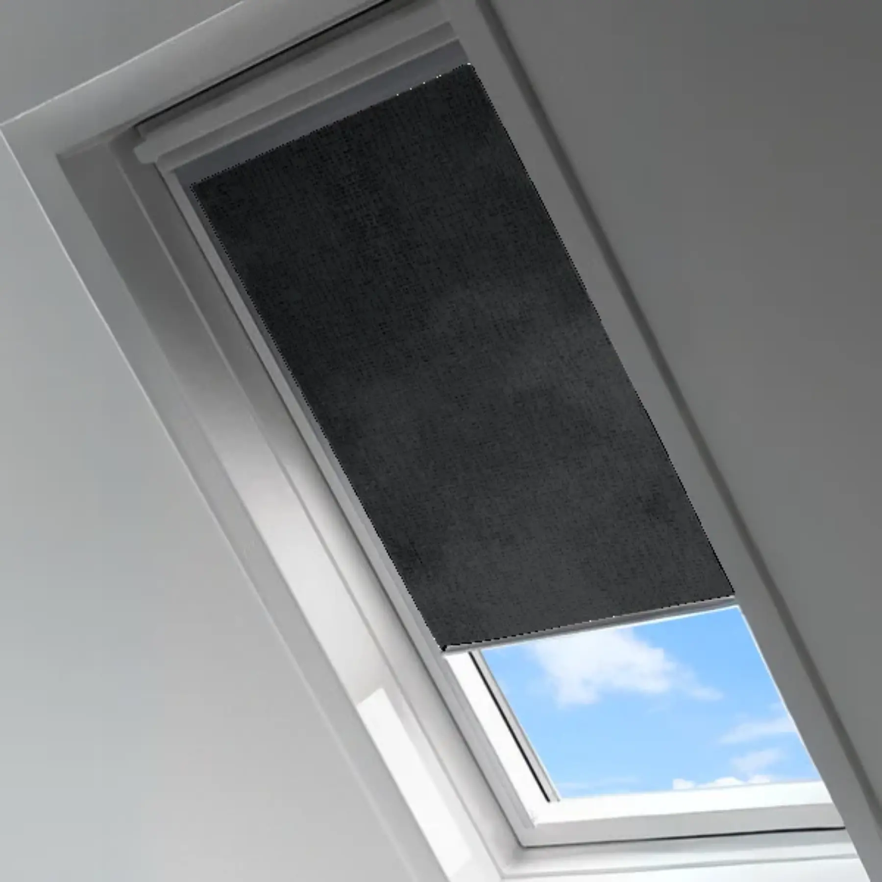 Store anti-chaleur pour mezzanine avec fenêtre de toit