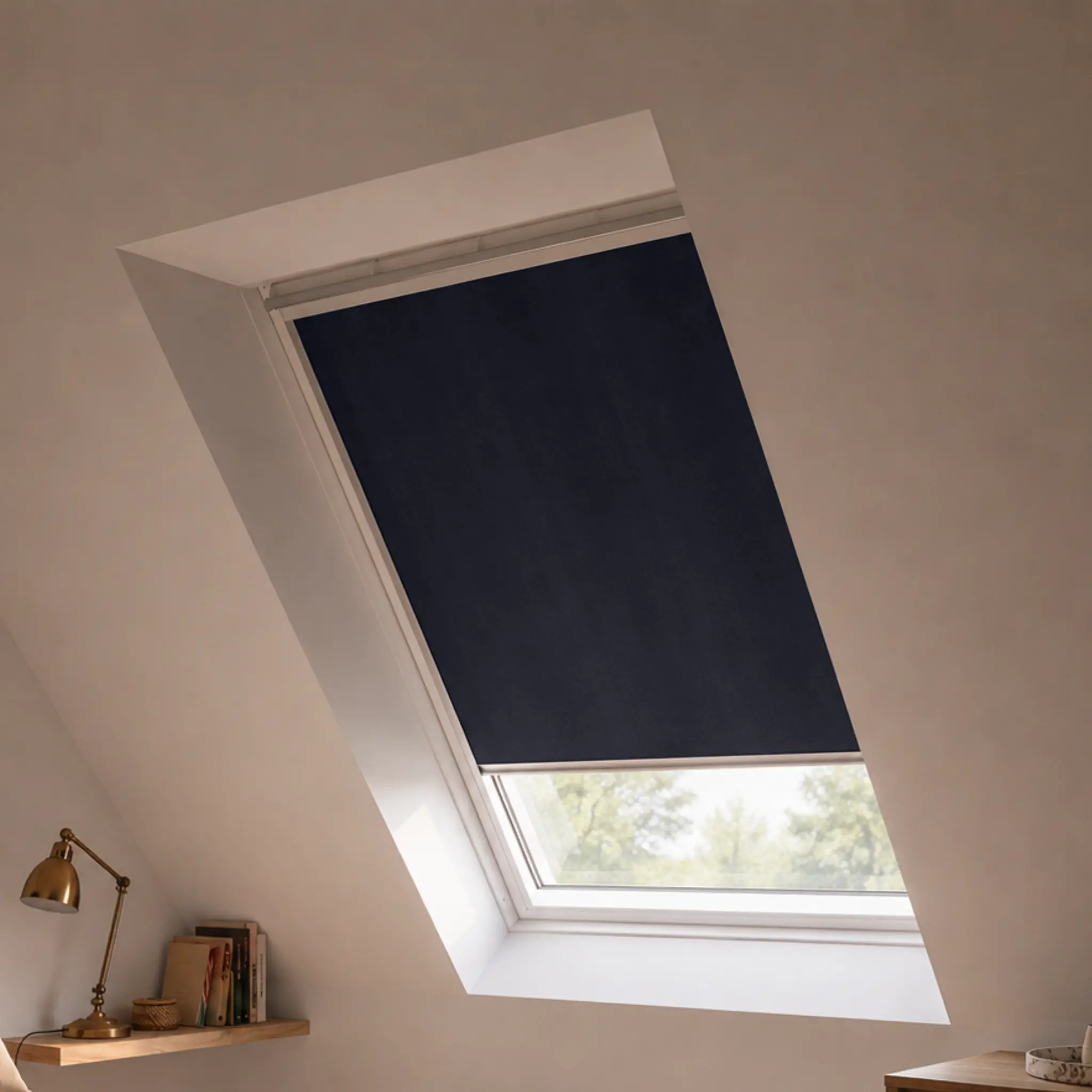 Stores Occultants Bleu compatibles avec les fenêtres de toit VELUX®