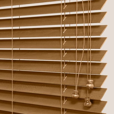 Store vénitien bois motorisé - bois tilleul satiné - sur mesure- fabrication française - design épuré