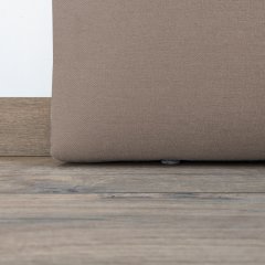 Posée au sol avec patins